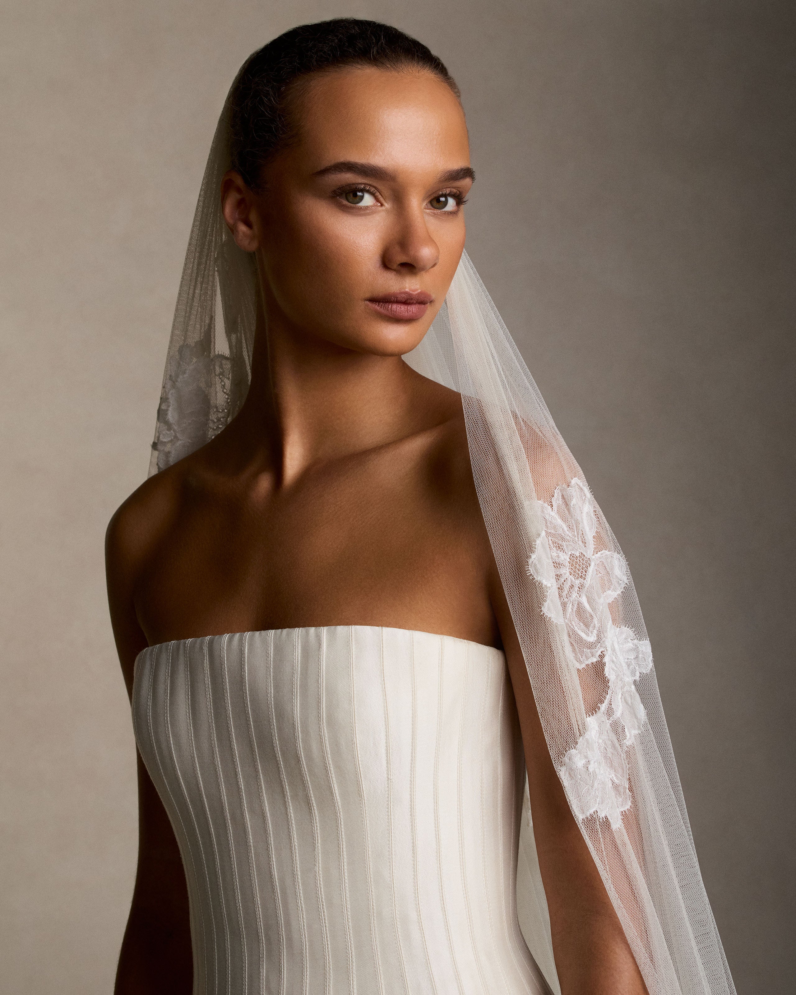 Scattered Lace Appliqué Veil - Cathedral – Danielle Frankel