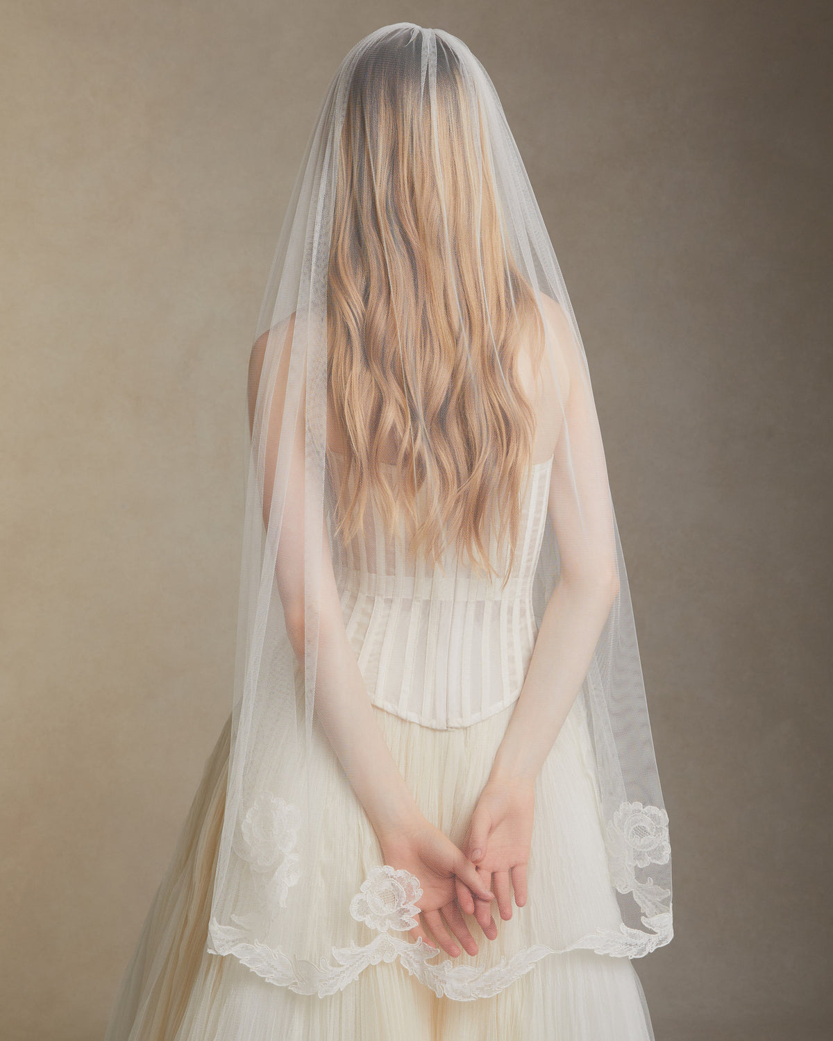 Camellia Lace Border Veil - Fingertip