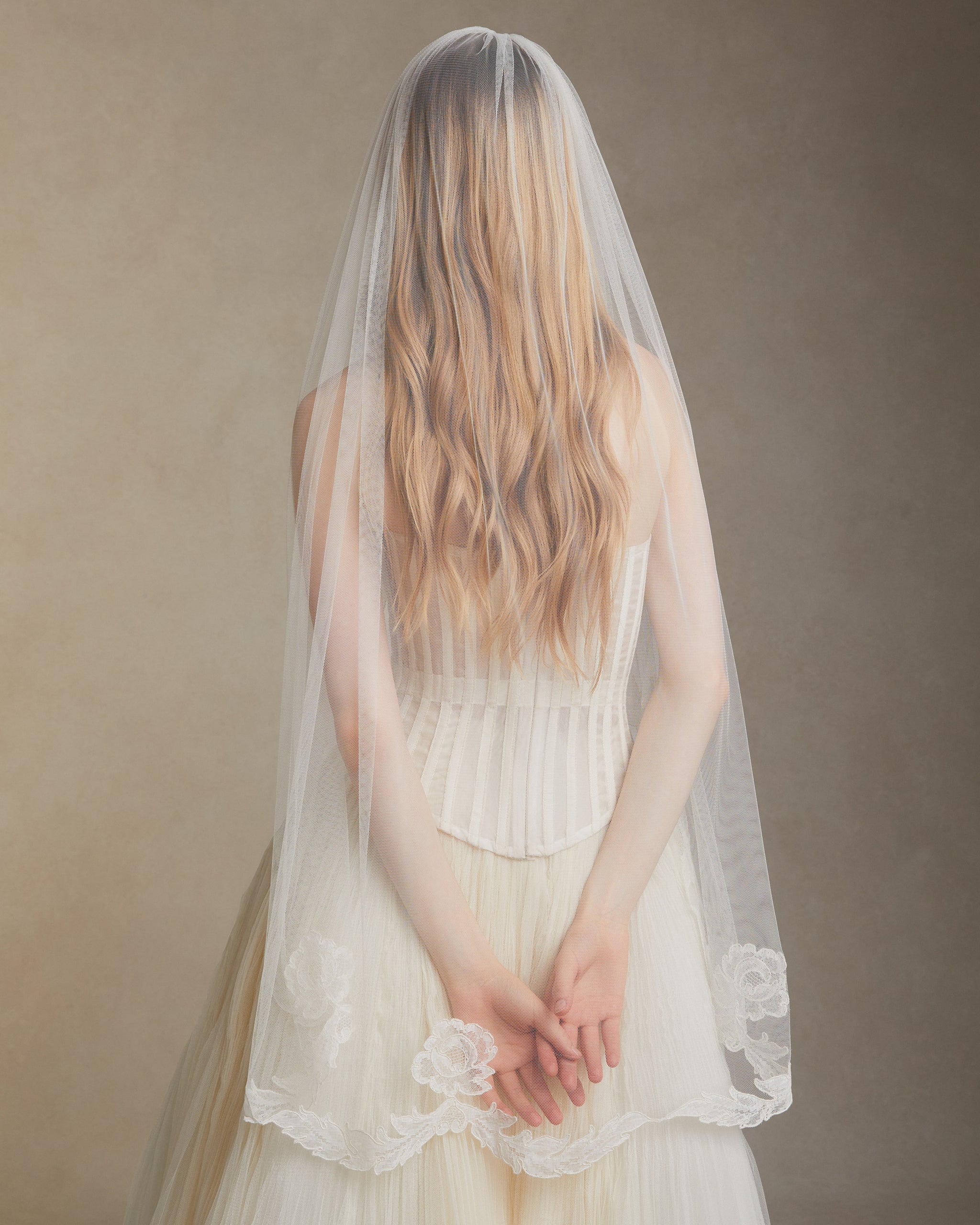 Camellia Lace Border Veil - Fingertip