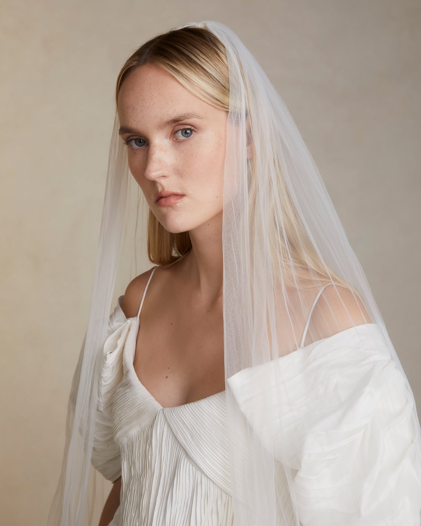 Pleated Tulle Sacae Veil