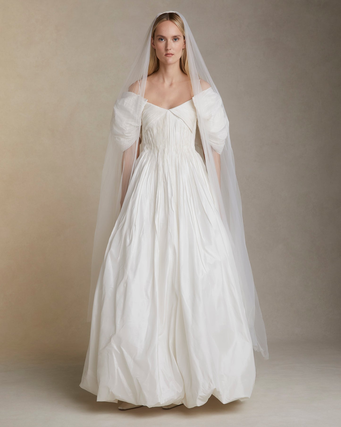 Pleated Tulle Sacae Veil