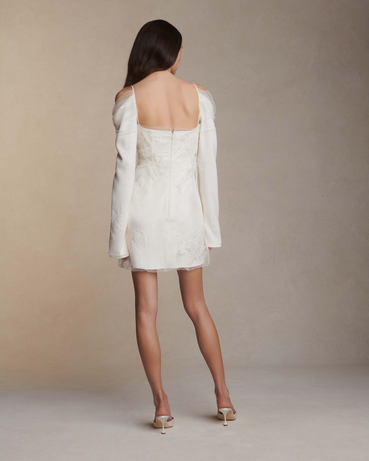 danielle frankel mini dress Introducing the insane Danielle Frankel Liv Mini Dress. The strapless piece is crafted with a bustier bodice and frothy tulle skirt, both of which are decorated with romantic applique flowers. Perfect for
