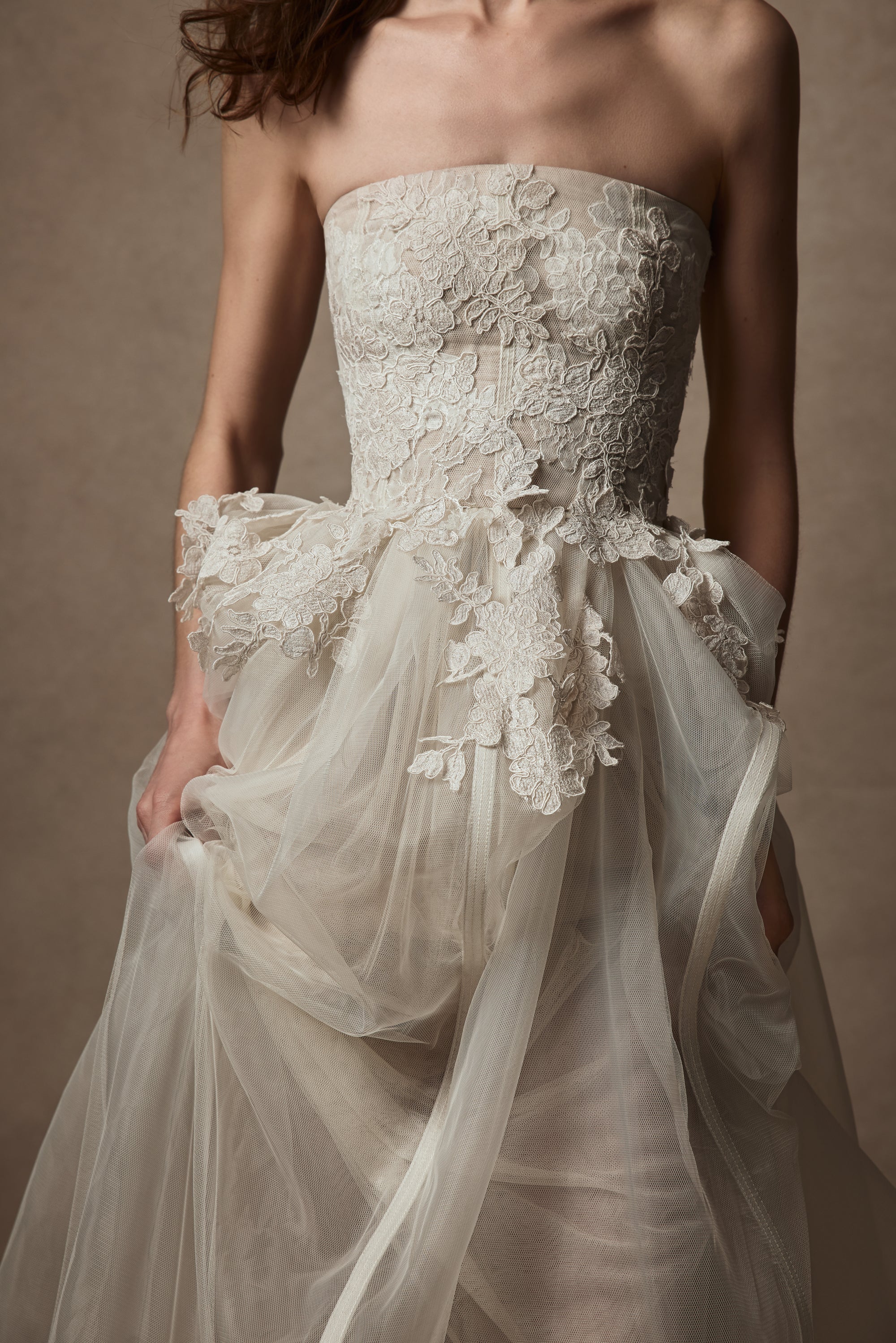 Strapless Tulle and Air Organza gown with Chantilly and corded lace appliqué.﻿