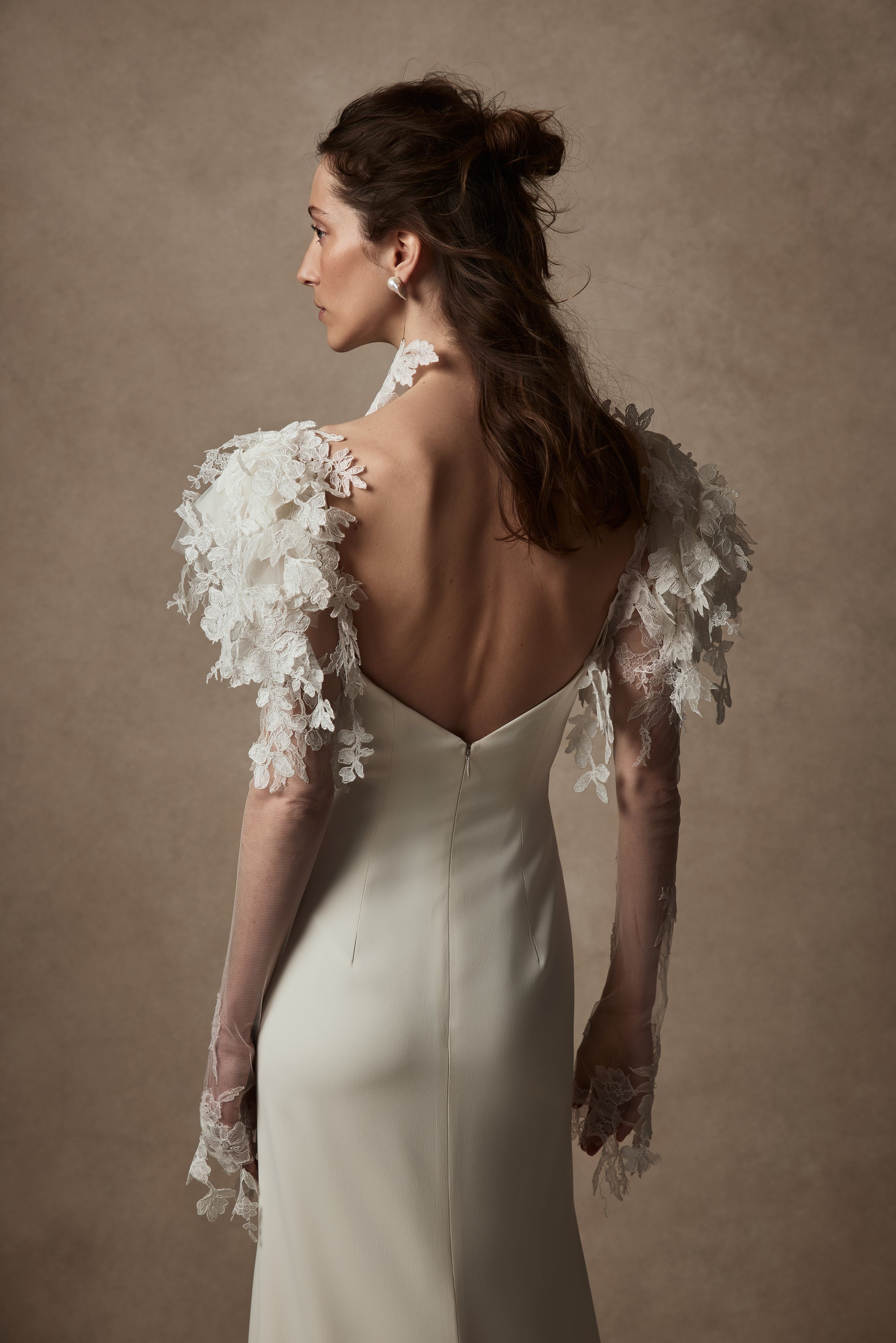 Cady square neck gown with Chantilly and corded Lace appliqué sleeves.﻿